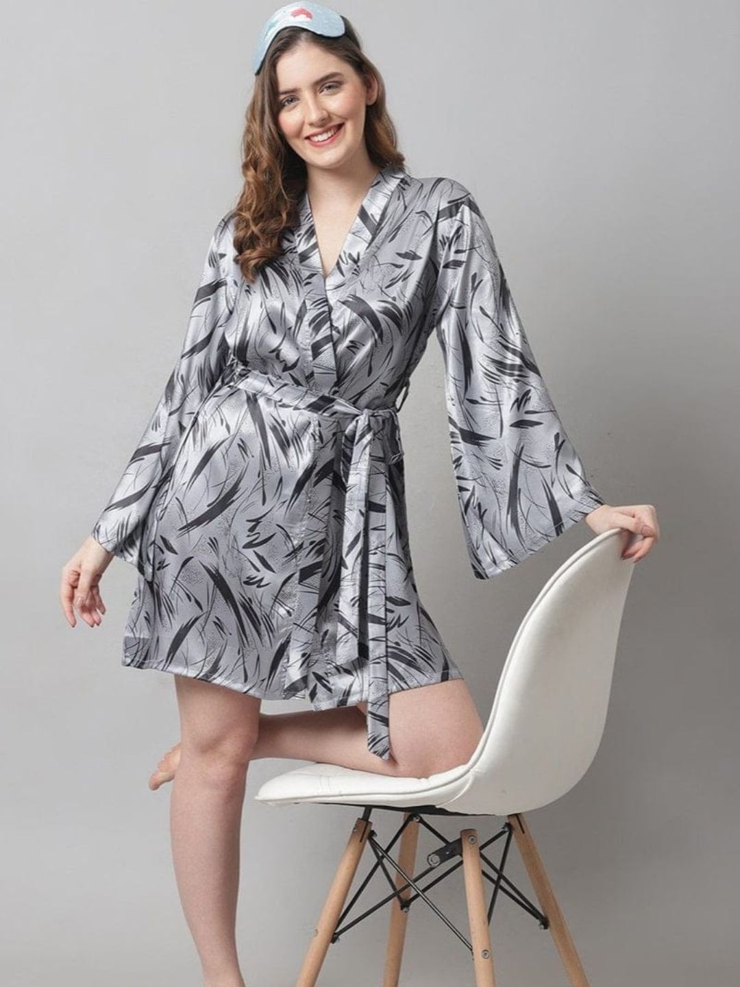 88-Elegant Grey Satin Leaf-Print Short Robe